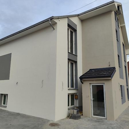 Apartmani Hub Ni Exterior foto